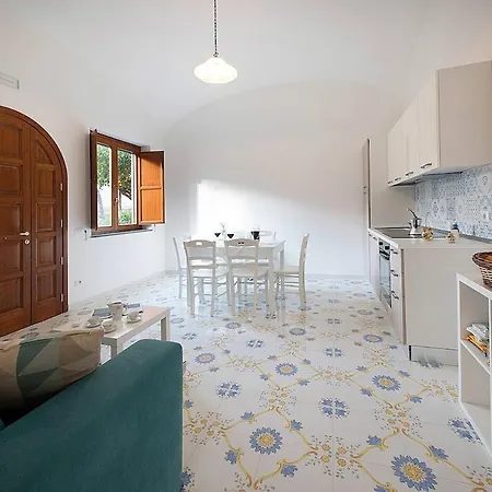 Tatil Evi Domus Maresca *